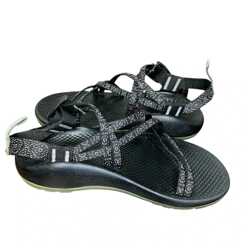 Chaco Z/Cloud X‎ Sport Sandals Adjustable Straps Black/White Kids Size 4